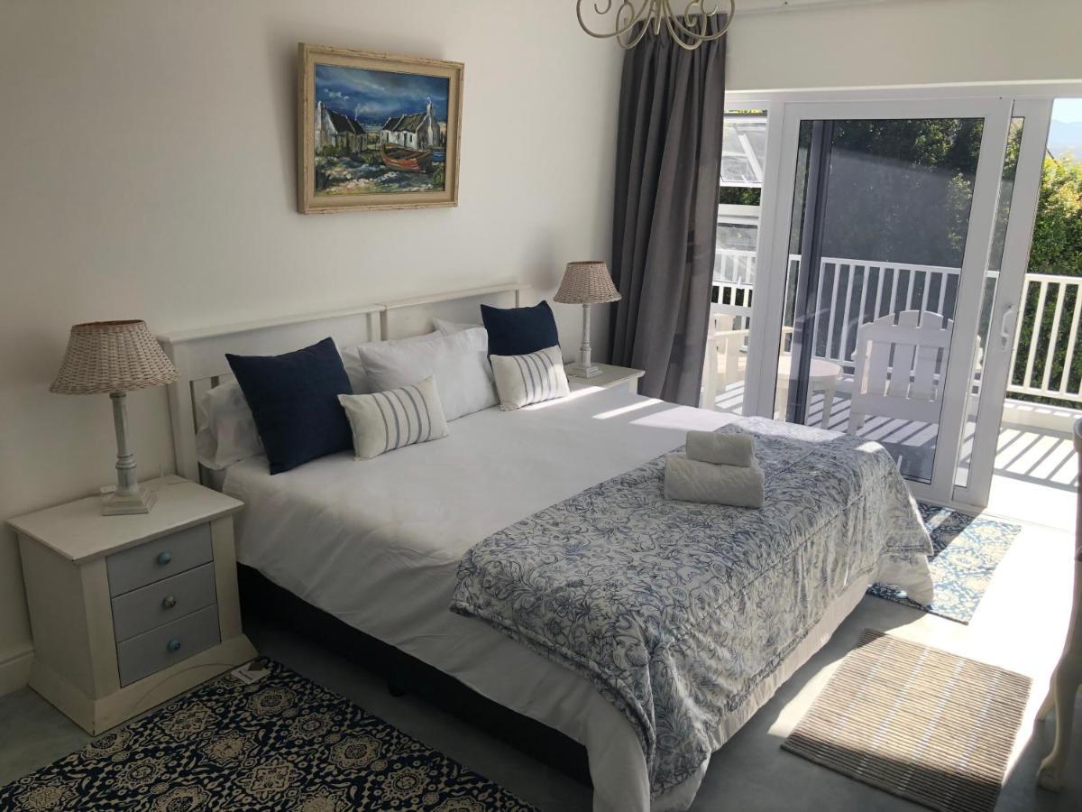 The Joneses * Plettenberg Bay