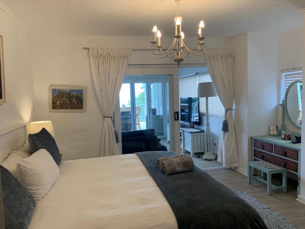 The Joneses Apartment Plettenberg Bay