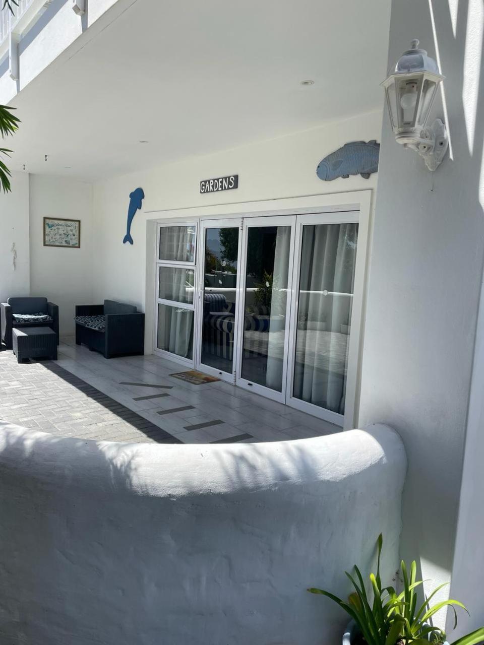 The Joneses * Plettenberg Bay